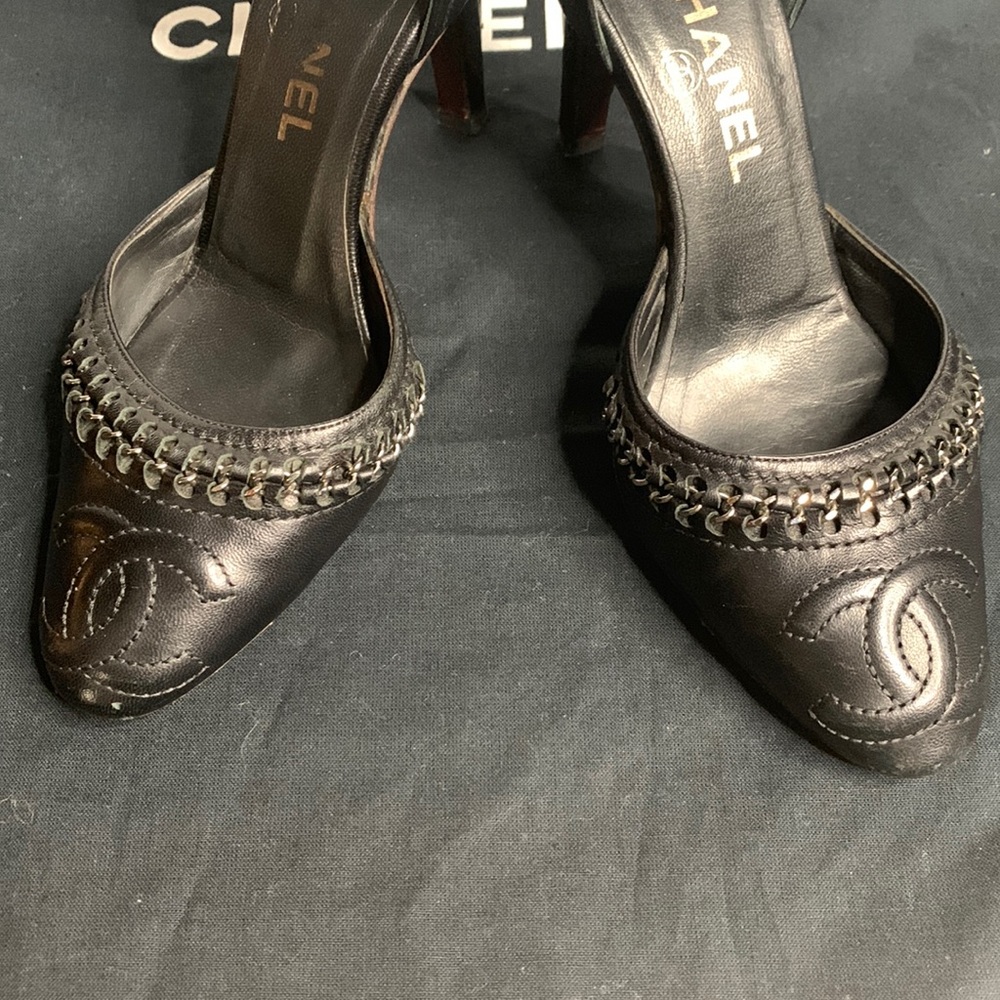 Chanel shoes - Picture 5 of 6